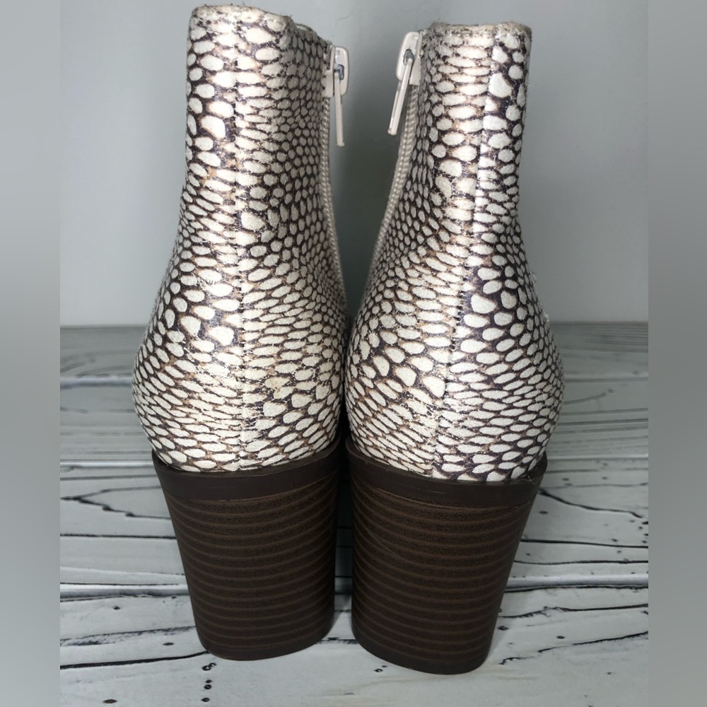 The Limited “Kiki” Snake Print Stacked Block Heel Chelsea Ankle Bootie Size 6.5 - Picture 4 of 8
